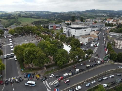 Saint-Flour Chevaux - 27-08-2022(0520).jpg